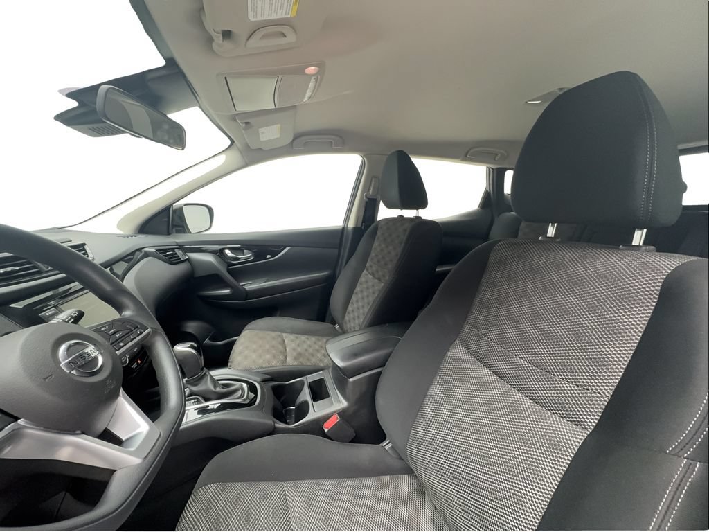 Used 2020 Nissan Rogue Sport SV FWD image 17