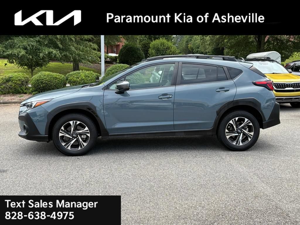 Used 2024 Subaru Crosstrek 2.0i Premium AWD/4WD image 3