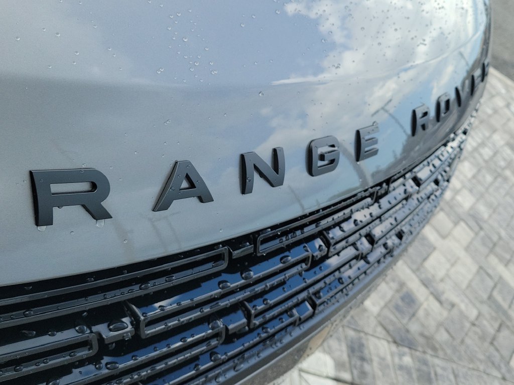 New 2026 Land Rover Range Rover Sport Dynamic SE AWD/4WD image 9