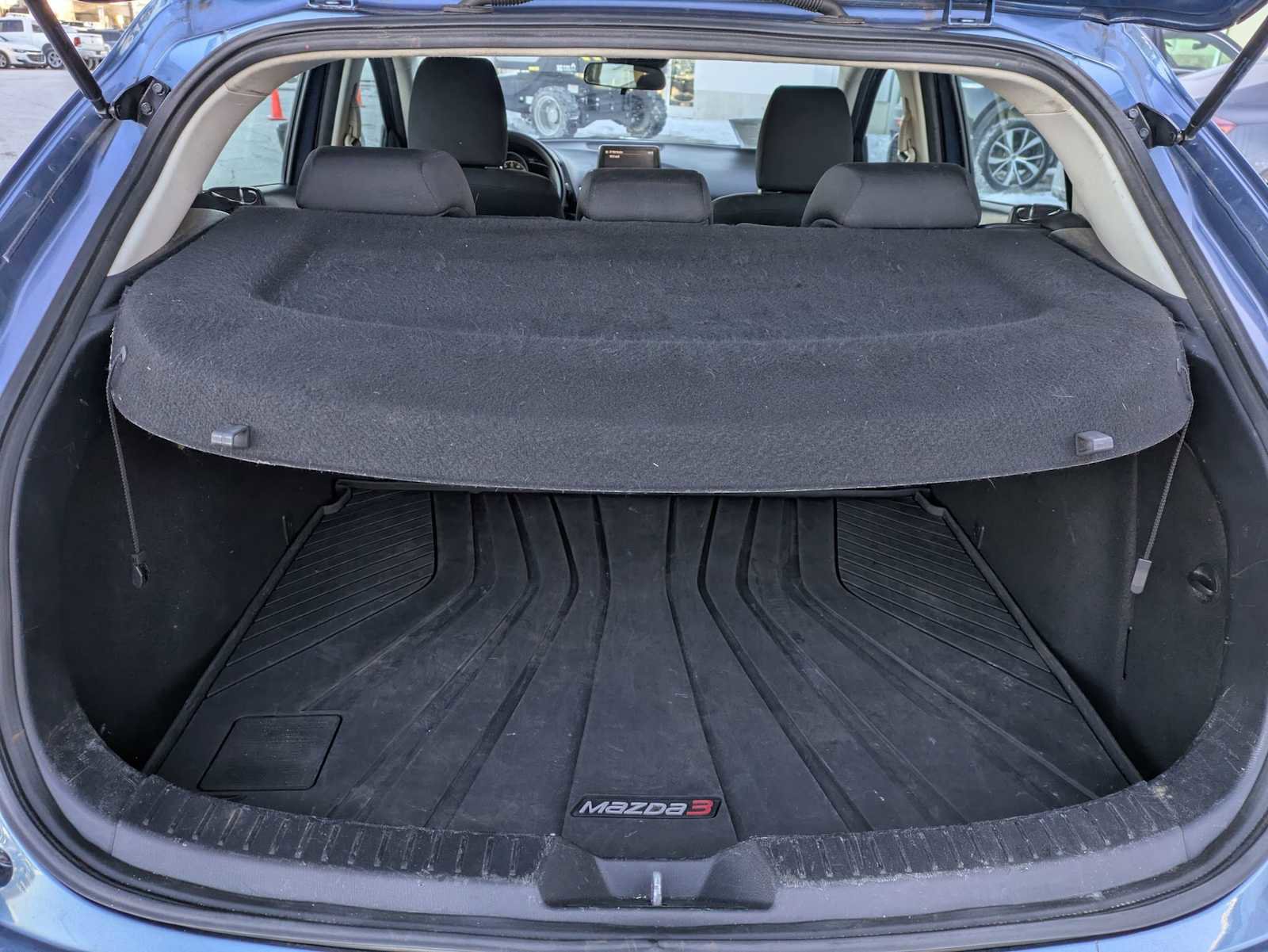 Used 2018 MAZDA MAZDA3 Sport image 25