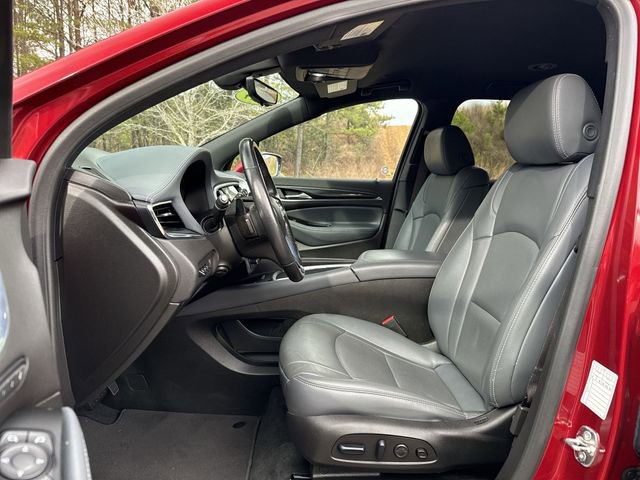 Used 2024 Buick Enclave Premium image 13