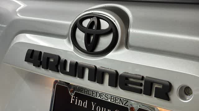 Used 2018 Toyota 4Runner SR5 RWD image 8