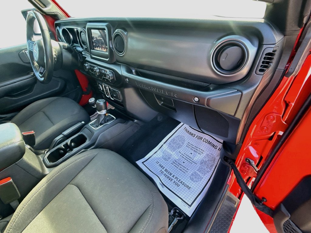 Certified 2023 Jeep Wrangler Unlimited w/ Cold Weather Group AWD/4WD image 33