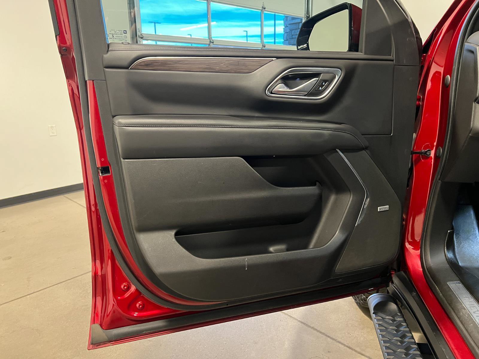 Used 2021 Chevrolet Tahoe Z71 image 27