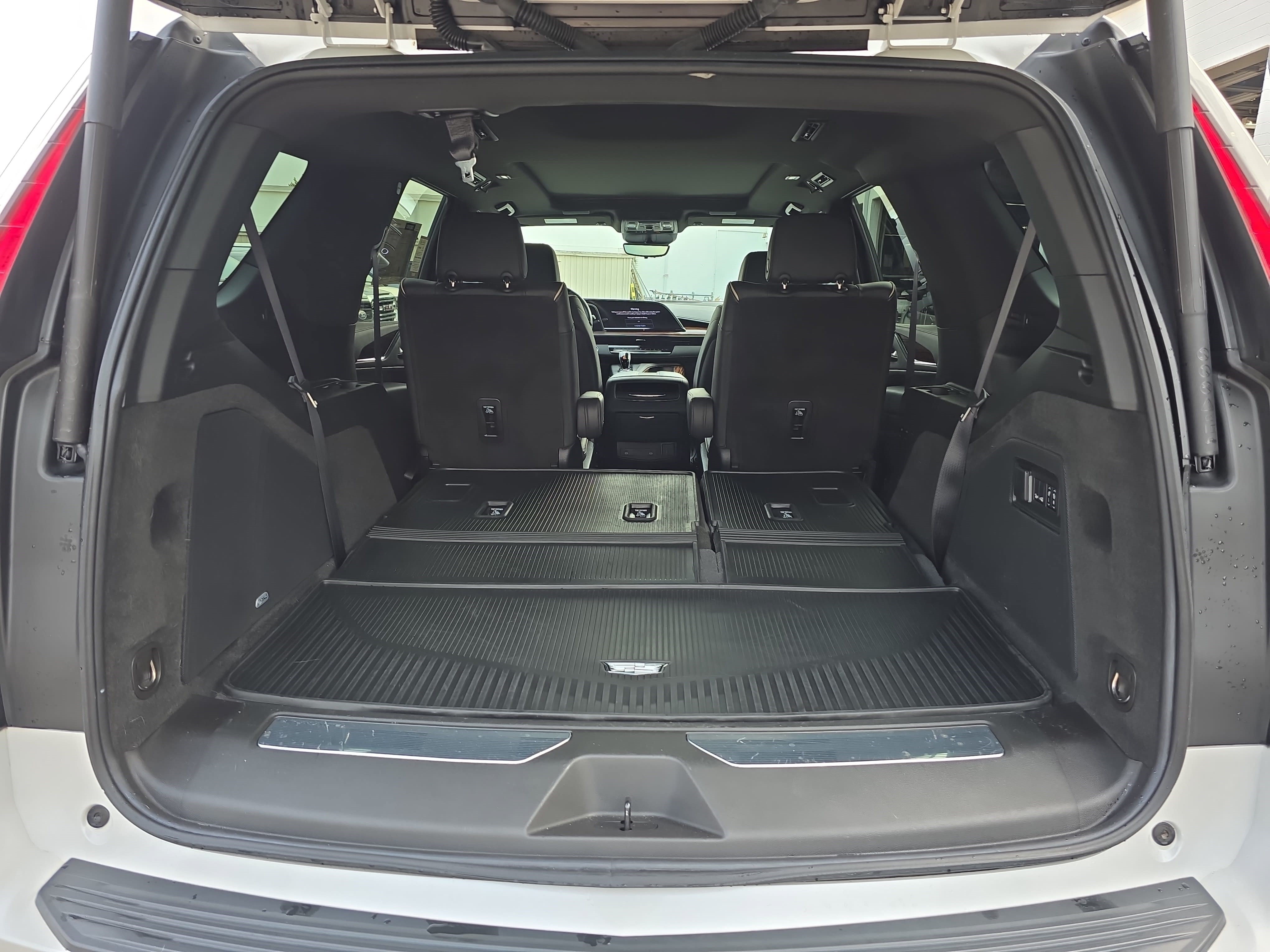 Certified 2024 Cadillac Escalade Premium Luxury w/ Performance Package AWD/4WD image 14