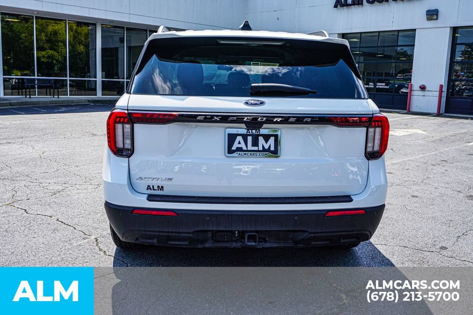 Used 2025 Ford Explorer Active RWD image 10