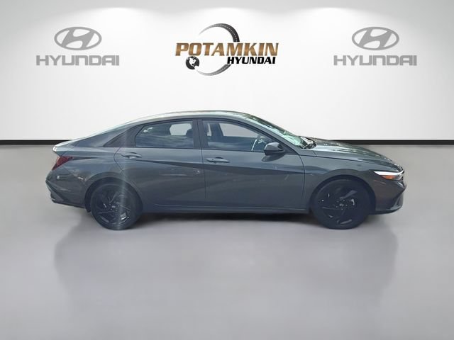 Certified 2026 Hyundai Elantra Sport FWD image 4
