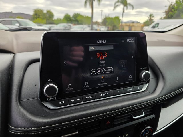 Used 2023 Nissan Rogue SV image 25