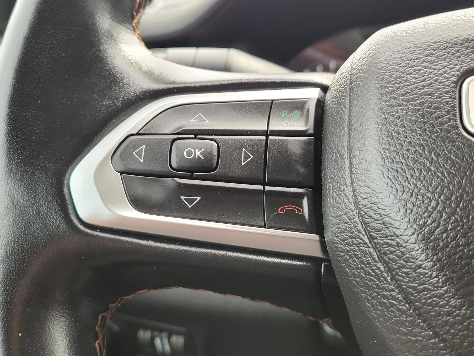 Used 2022 Jeep Compass Limited AWD/4WD image 30
