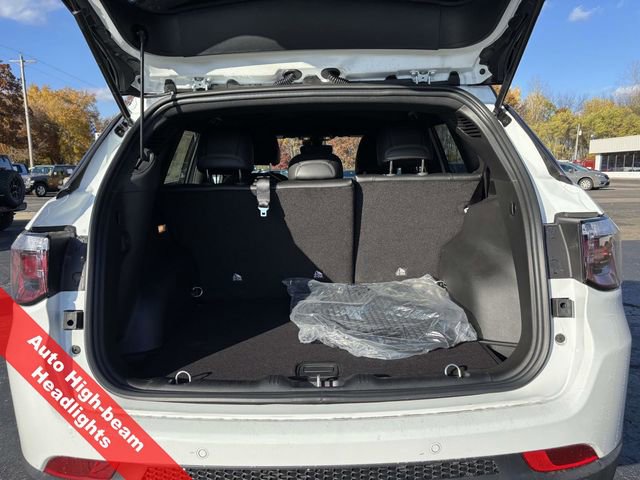 New 2026 Jeep Compass Trailhawk image 37