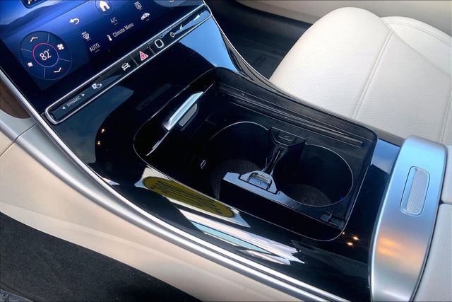 Used 2025 Mercedes-Benz C 300 4MATIC Sedan image 13