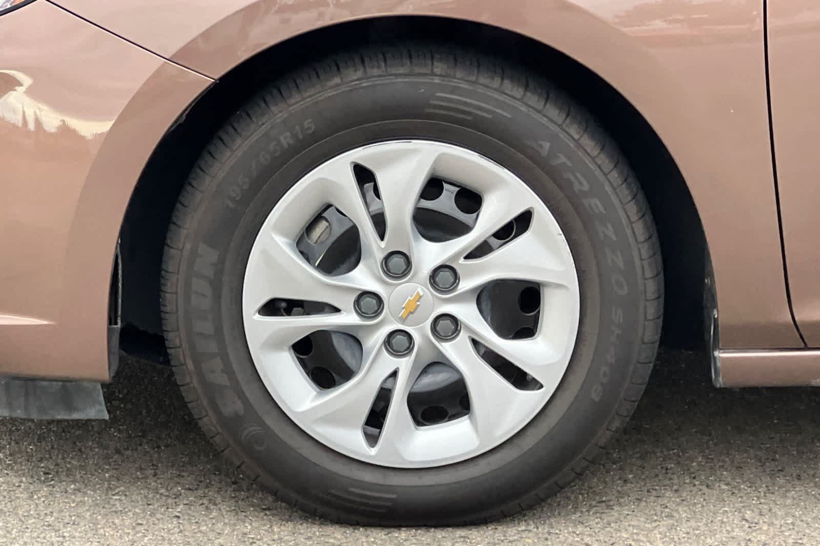 Used 2019 Chevrolet Cruze LS FWD image 28