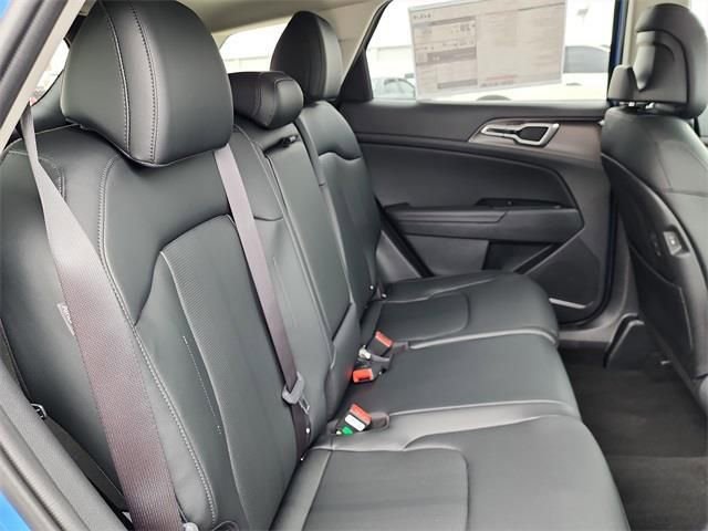 New 2026 Kia Sportage EX w/ EX Panorama Roof Package image 17