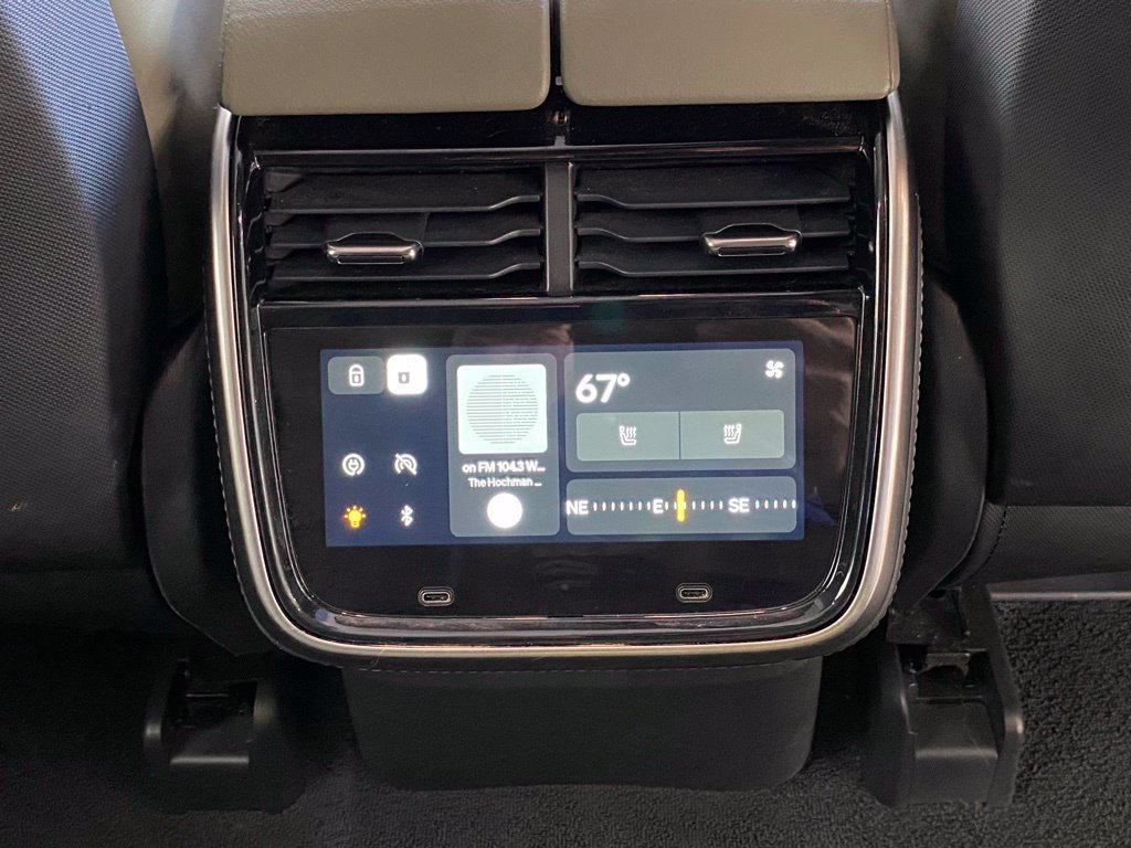 Used 2023 Rivian R1S Adventure Dual AWD/4WD image 22