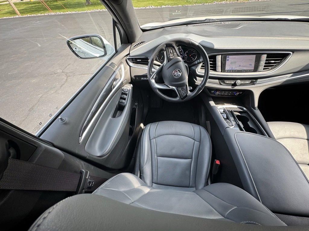 Used 2024 Buick Enclave Premium image 44