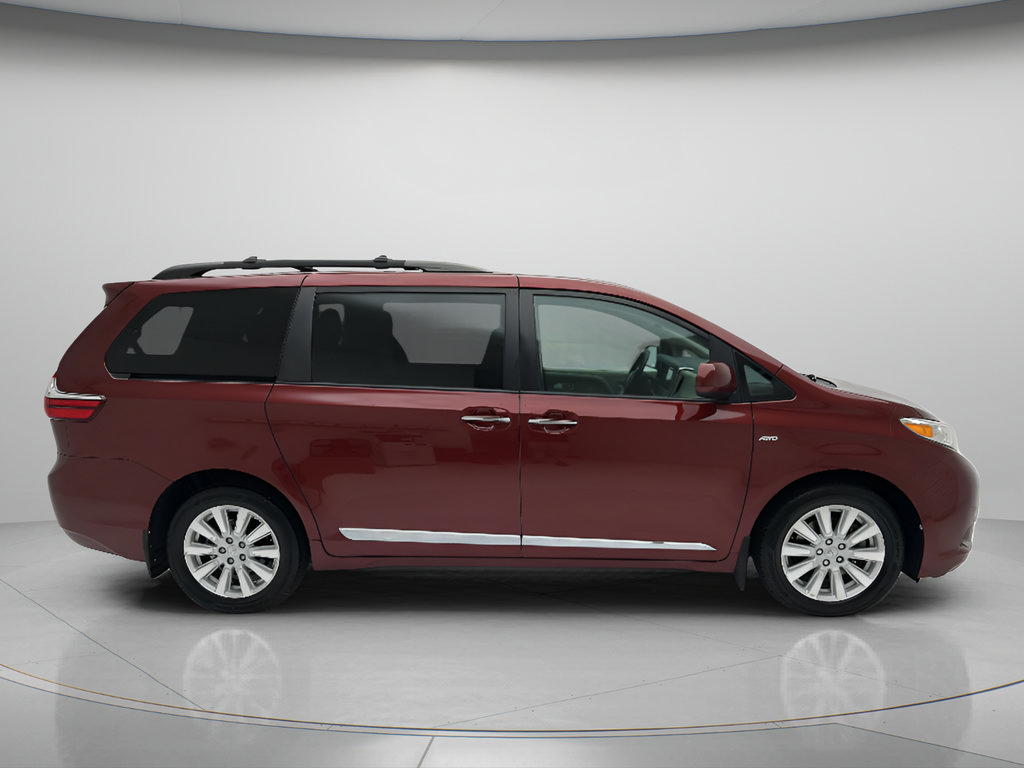 Used 2017 Toyota Sienna XLE w/ XLE Navigation Package AWD/4WD image 4