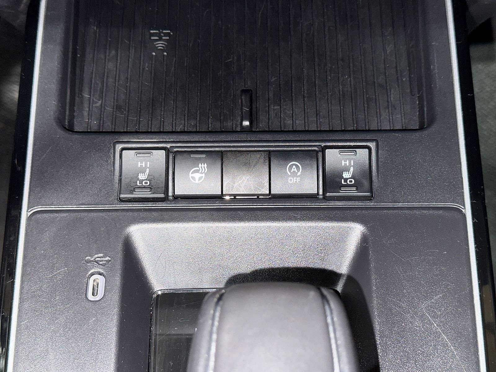 Used 2026 Toyota Corolla Cross XLE AWD/4WD image 31