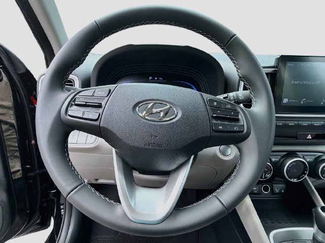 New 2026 Hyundai Venue SEL FWD image 9