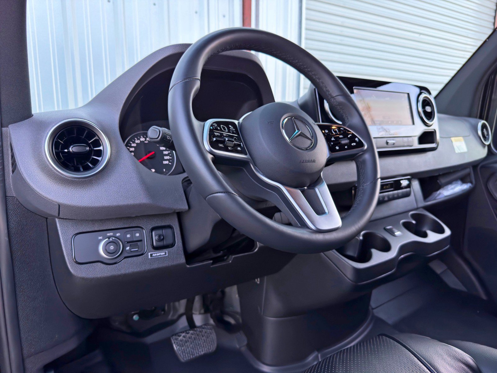 Used 2023 Mercedes-Benz Sprinter 3500 image 13