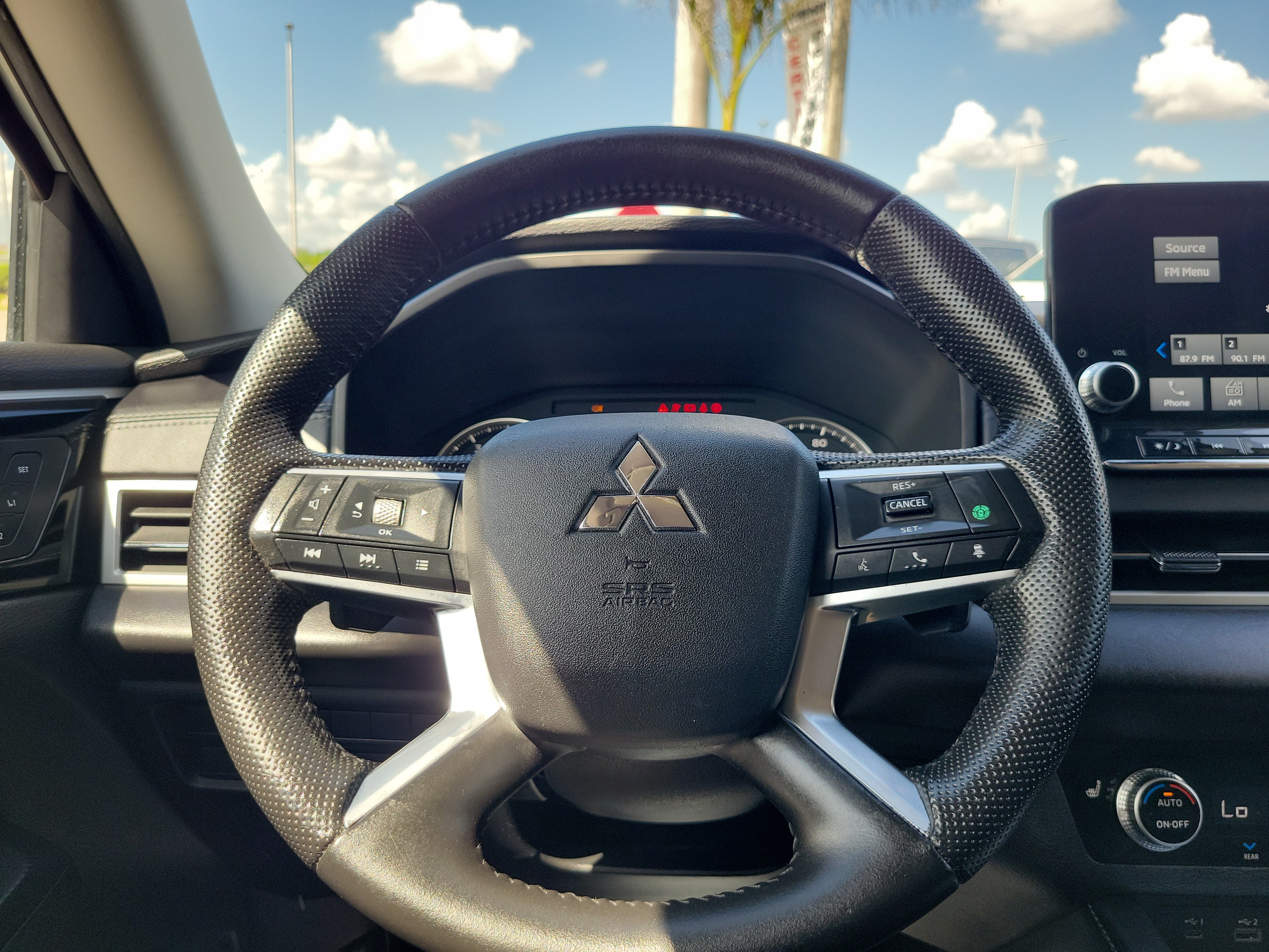 Used 2022 Mitsubishi Outlander SEL FWD image 17