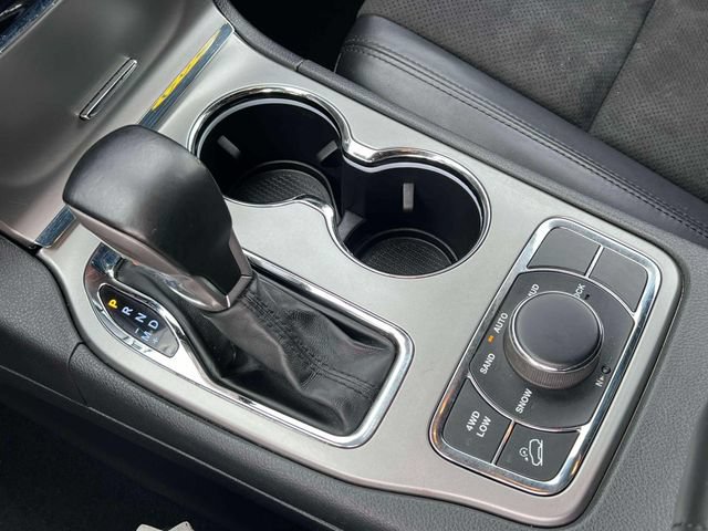 Used 2020 Jeep Grand Cherokee Laredo w/ Quick Order Package 2BN North AWD/4WD image 13
