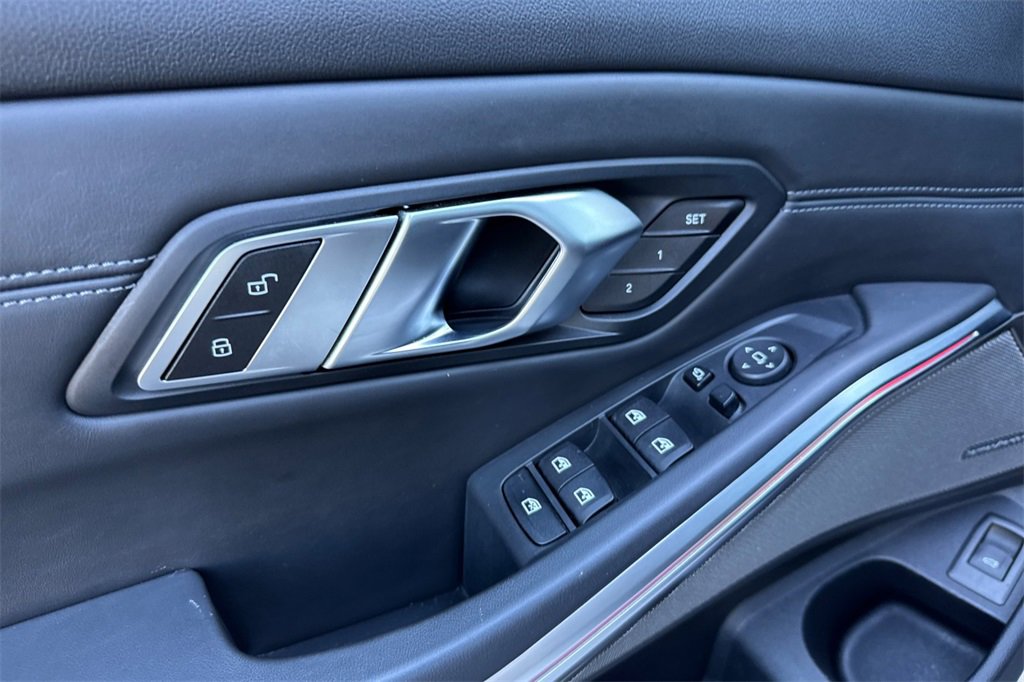 Used 2021 BMW M3 Competition image 11