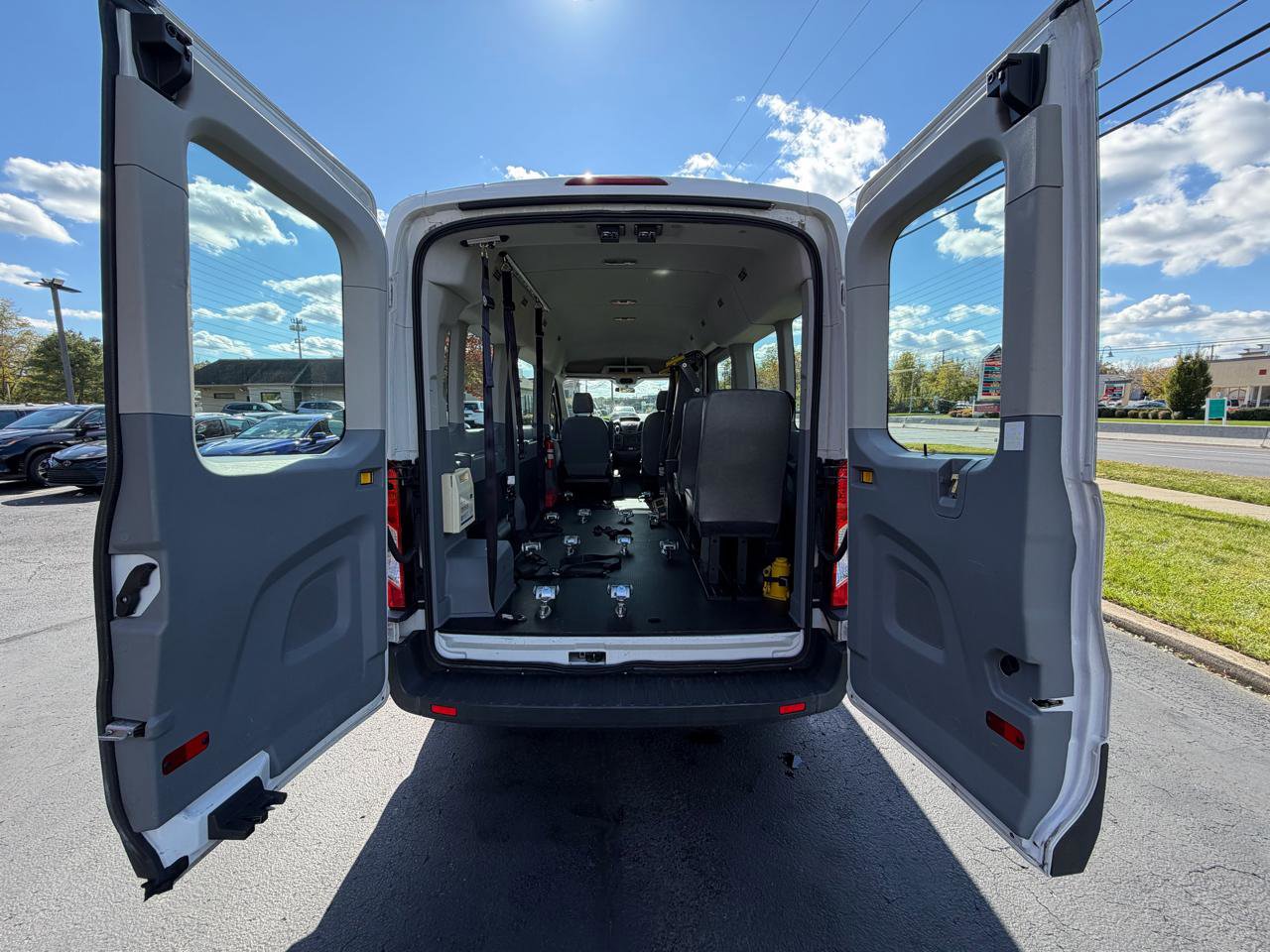 Used 2016 Ford Transit 350 XL RWD image 21