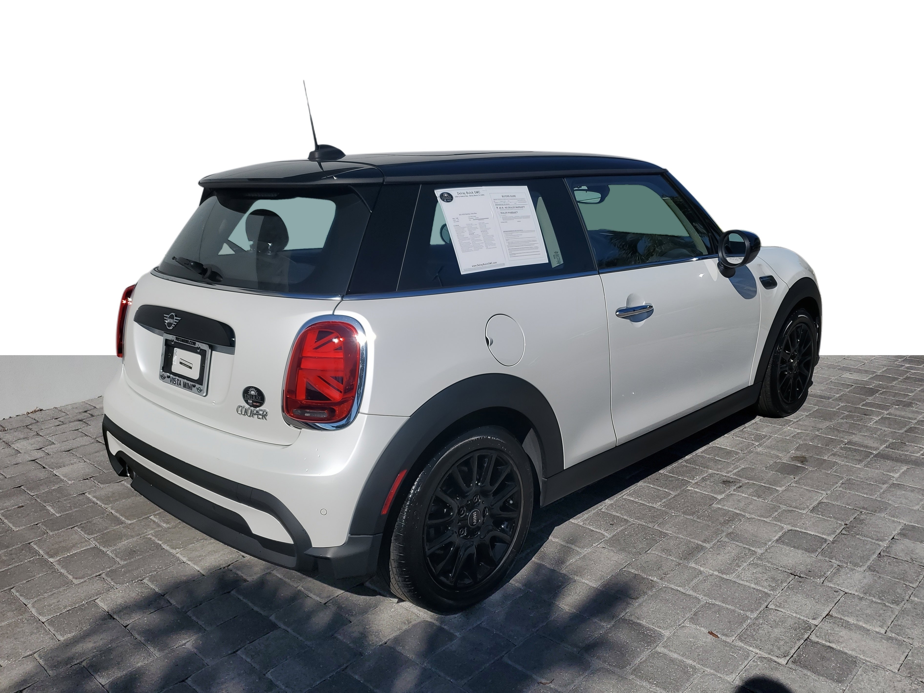 Used 2023 MINI Cooper 2-Door Hardtop image 5