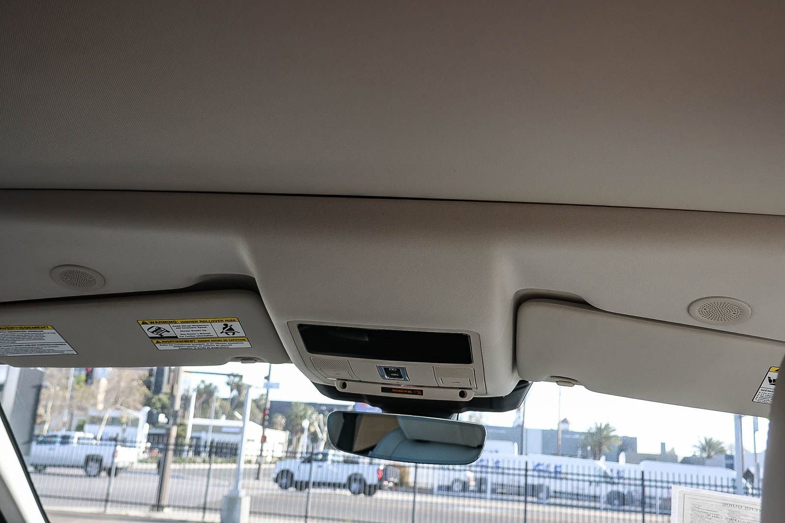 Used 2025 Land Rover Discovery Sport S image 27