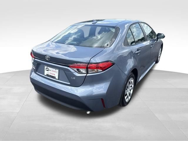 Used 2024 Toyota Corolla LE FWD image 5