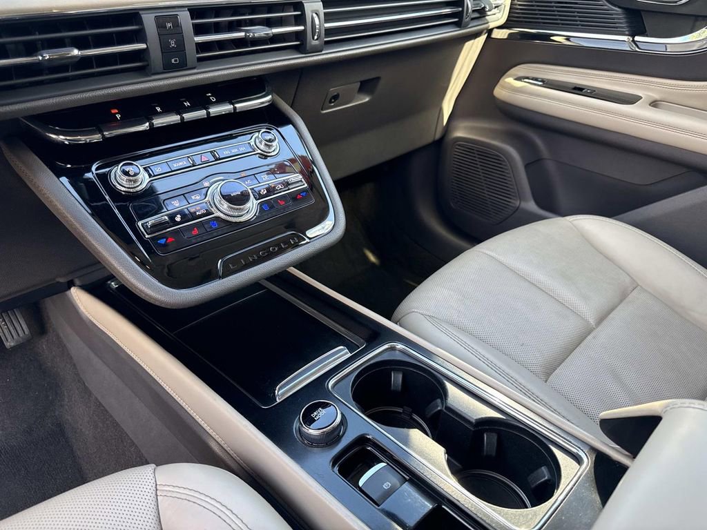 Certified 2020 Lincoln Corsair AWD w/ Premium Package image 25