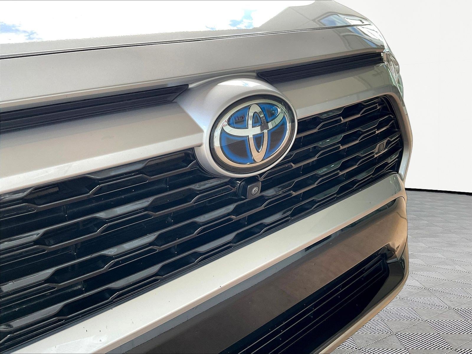 Used 2023 Toyota RAV4 XSE AWD/4WD image 31
