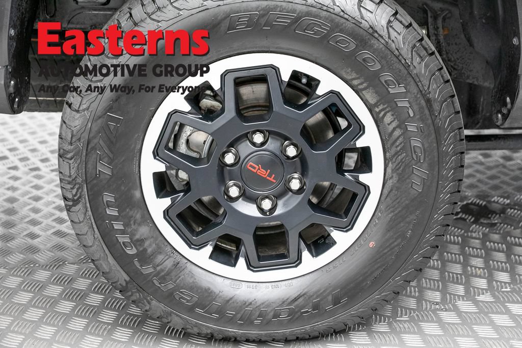 Used 2025 Toyota Tacoma TRD Off-Road AWD/4WD image 28