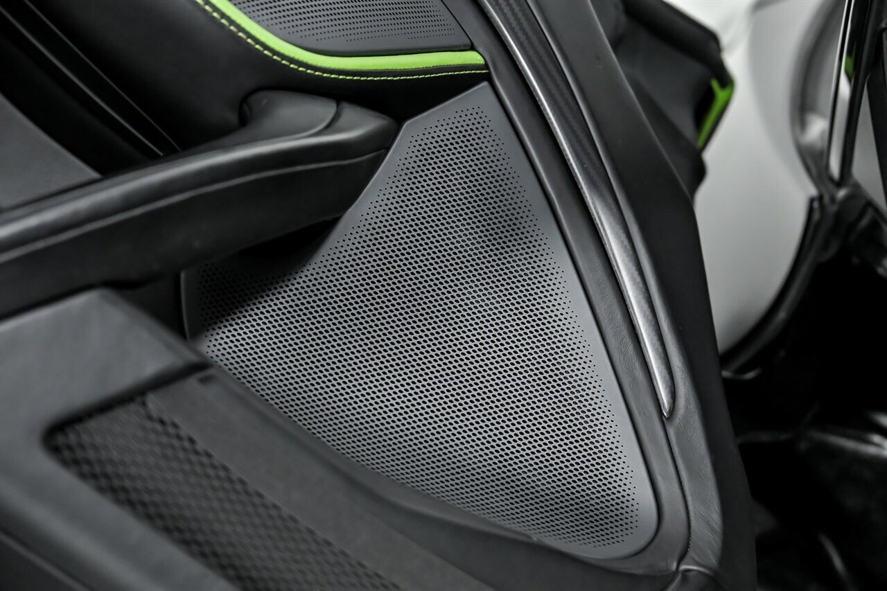 Used 2022 McLaren 765LT image 19