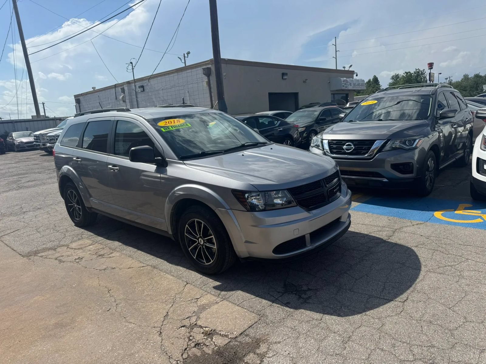 Used 2018 Dodge Journey SE w/ Connectivity Group FWD image 6