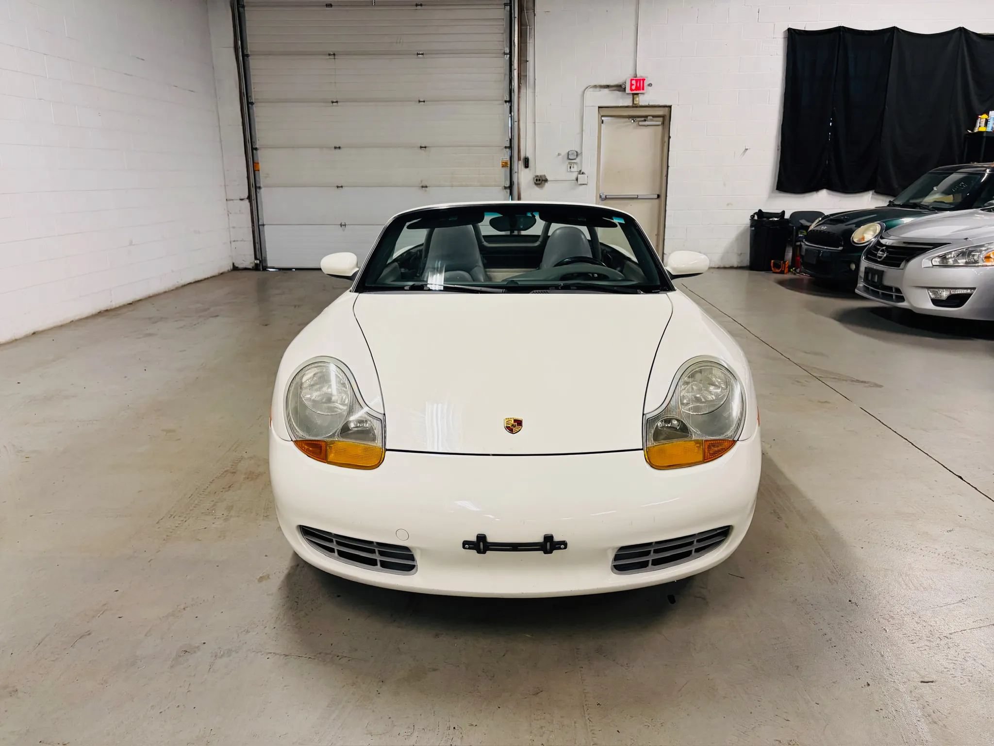 Used 2000 Porsche Boxster RWD image 3