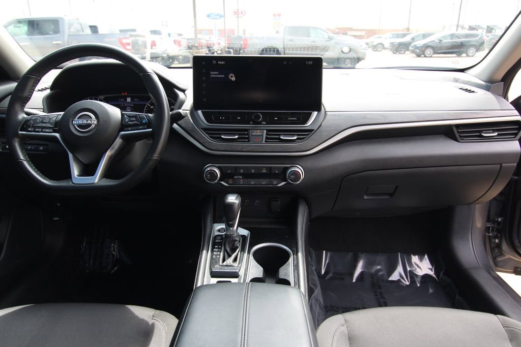 Used 2024 Nissan Altima 2.5 SV w/ SV Premium Package AWD/4WD image 38
