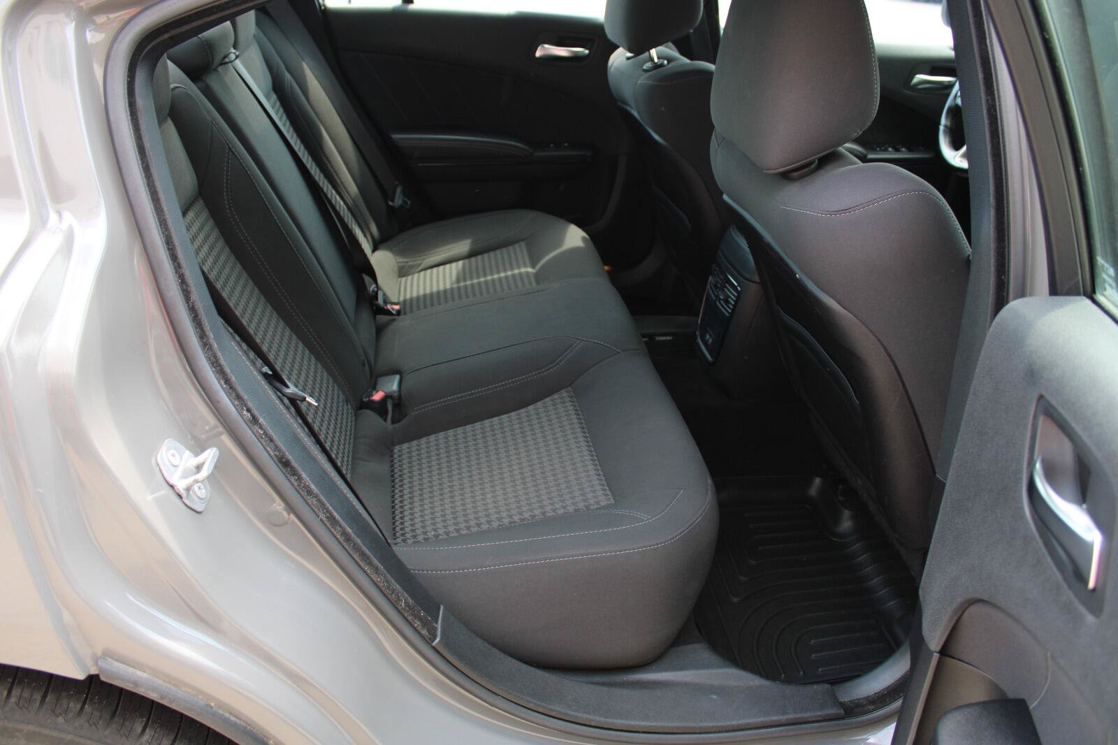 Used 2019 Dodge Charger SXT w/ Blacktop Package AWD/4WD image 25