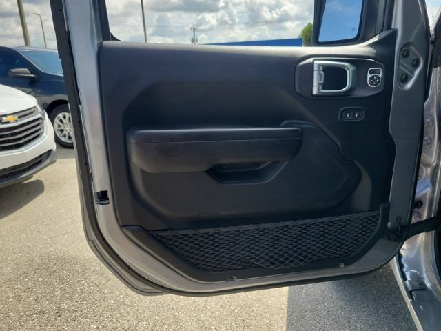 Used 2021 Jeep Gladiator Sport AWD/4WD image 20