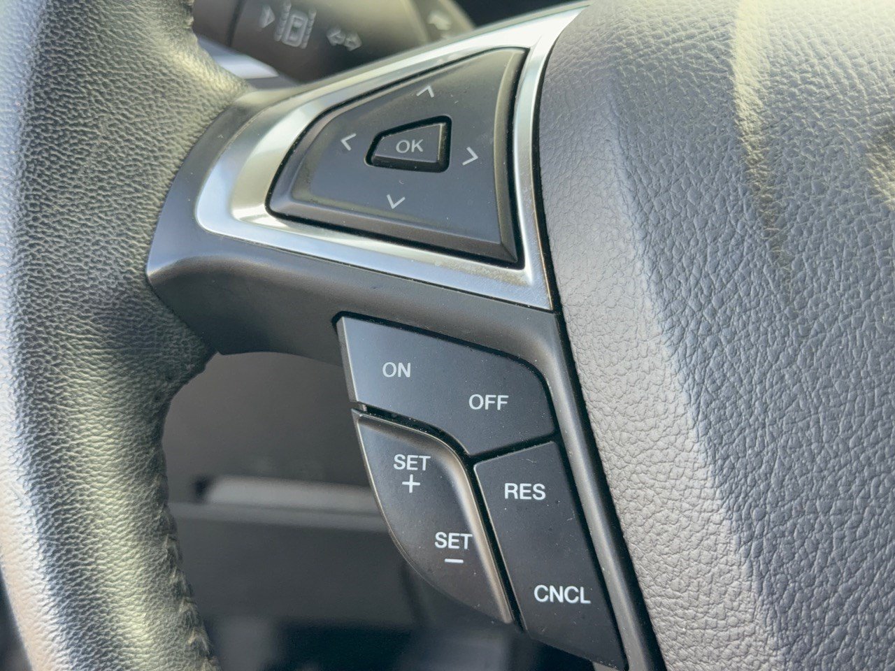 Used 2024 Ford Edge SEL w/ Convenience Package AWD/4WD image 18