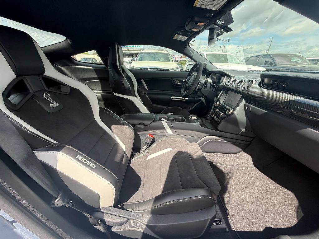 Used 2022 Ford Mustang Shelby GT500 w/ Carbon Fiber Track Pack image 19