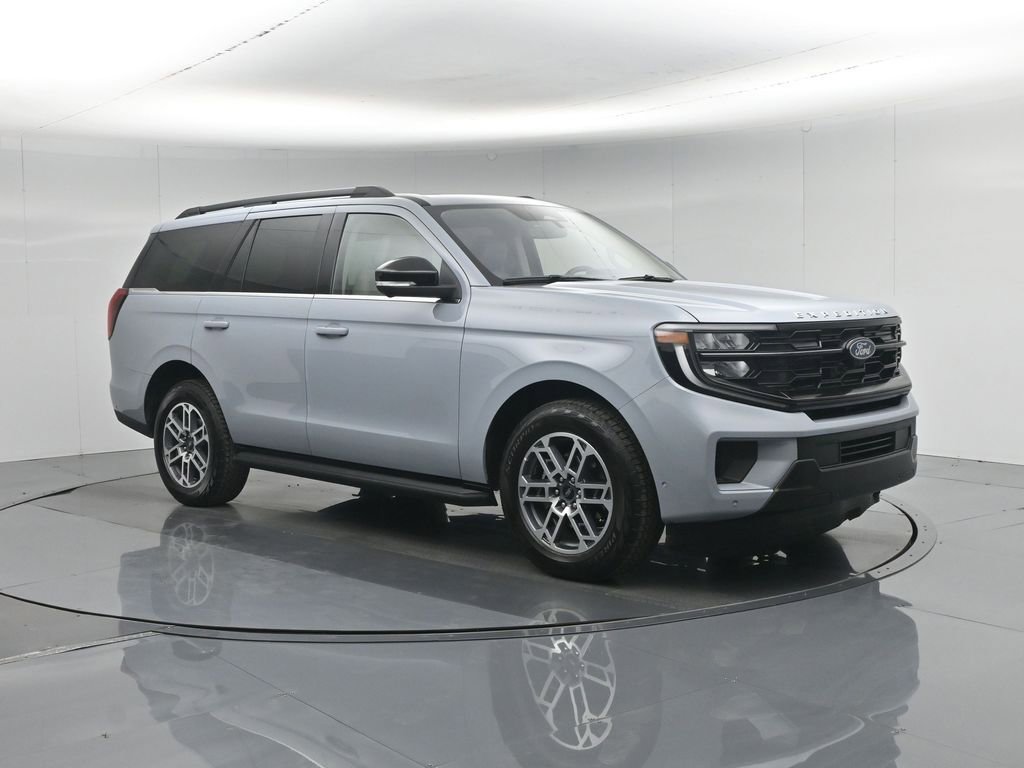 Used 2025 Ford Expedition Active image 7