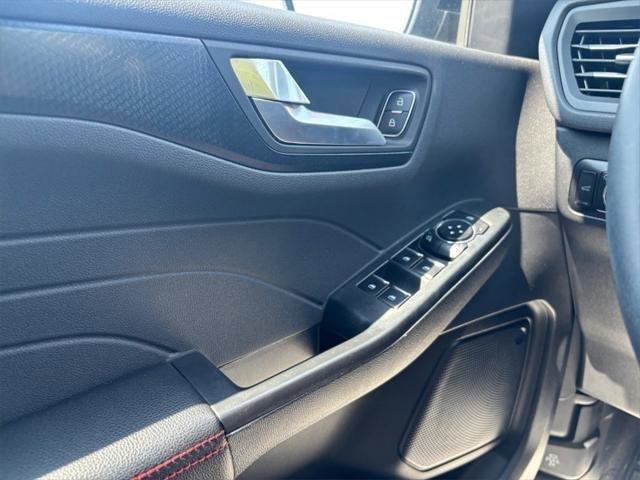 Used 2022 Ford Escape SEL w/ SEL Stealth AWD Package image 22