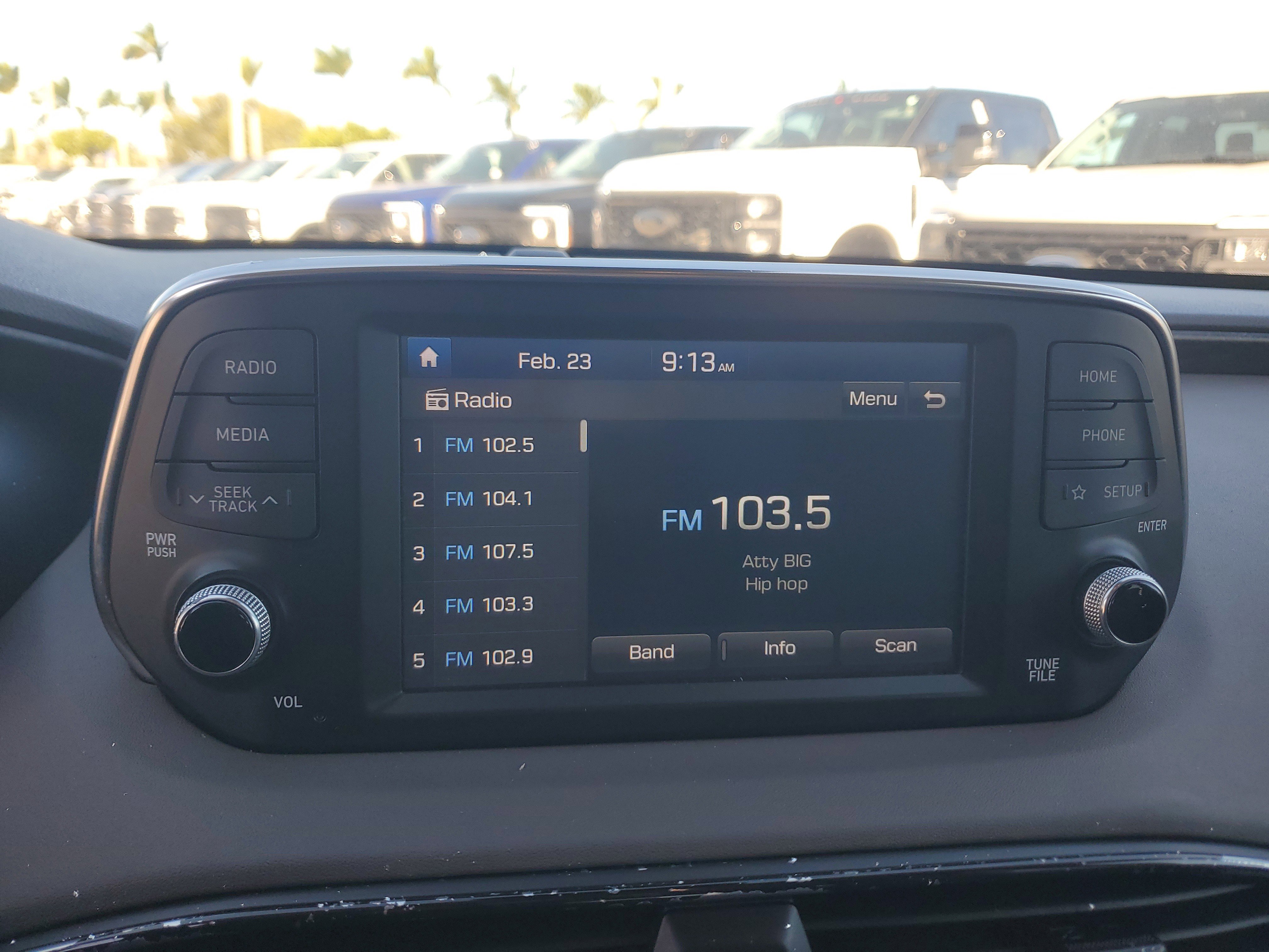 Used 2020 Hyundai Santa Fe SE image 22