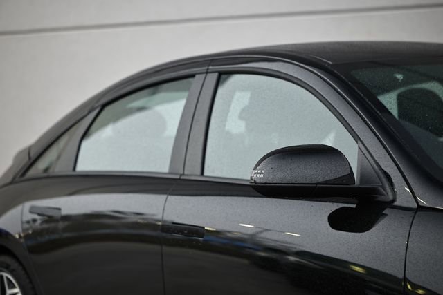 Used 2024 Hyundai Ioniq 6 SEL image 3