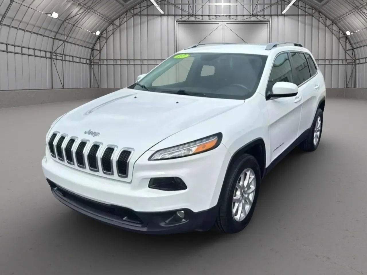 Used 2017 Jeep Cherokee Latitude w/ Comfort/Convenience Group image 1
