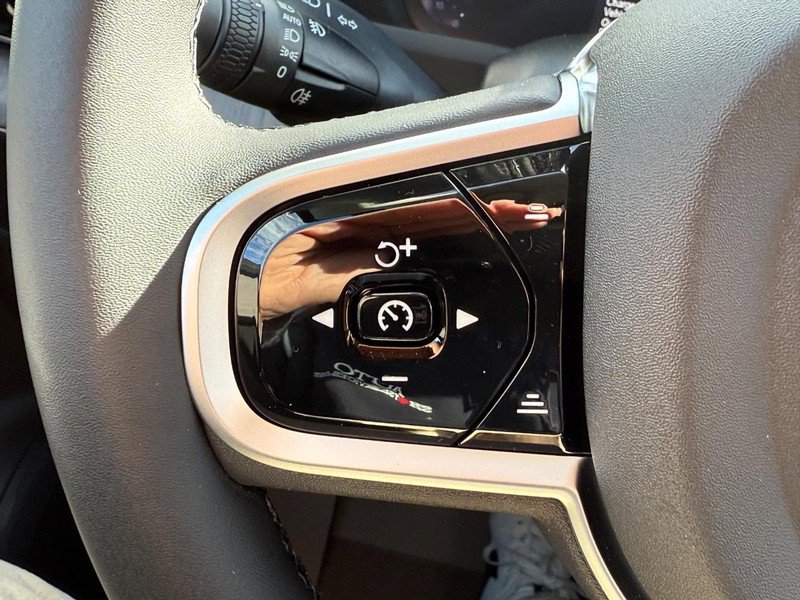 New 2026 Volvo XC90 B6 Ultra w/ Protection Package image 13