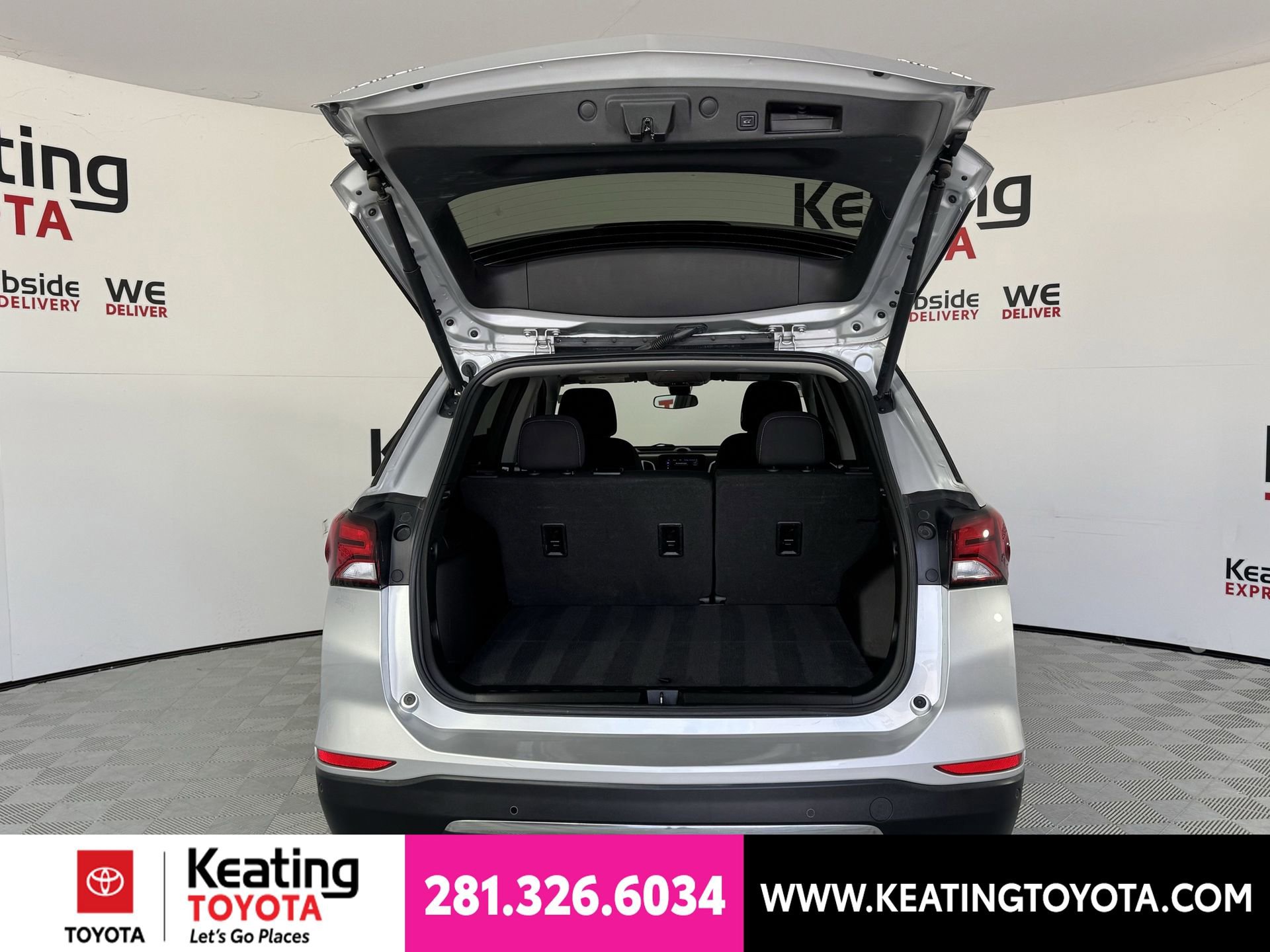 Used 2022 Chevrolet Equinox LT w/ Driver Convenience Package AWD/4WD image 17