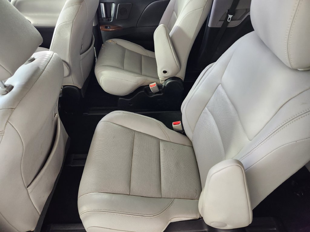 Used 2015 Toyota Sienna Limited Premium AWD/4WD image 14