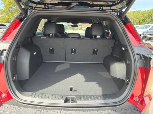 New 2027 Chevrolet Equinox RS w/ LPO, Floor Liner Package FWD image 25